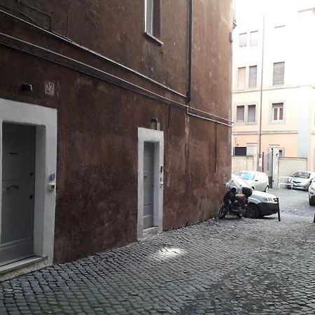 Giulia Apartment Rome Bagian luar foto