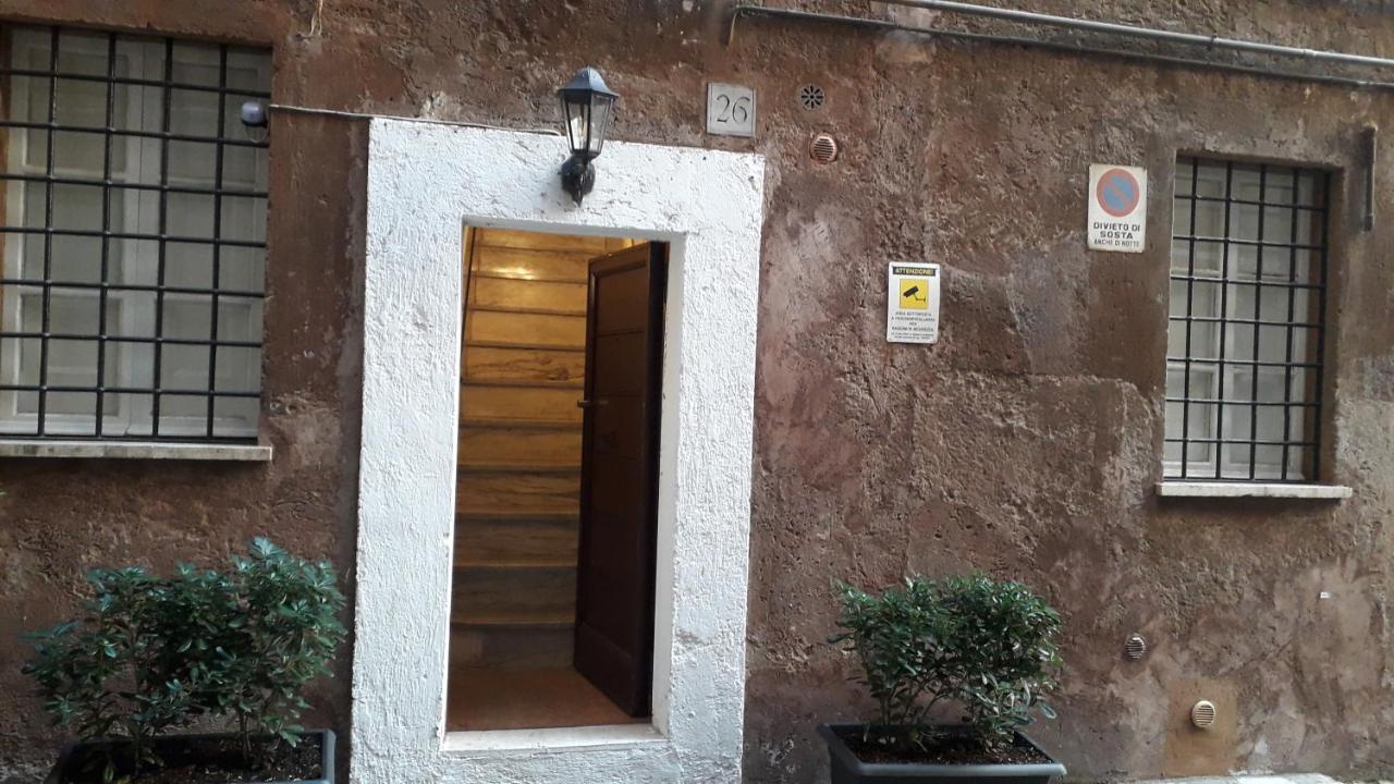 Giulia Apartment Rome Bagian luar foto