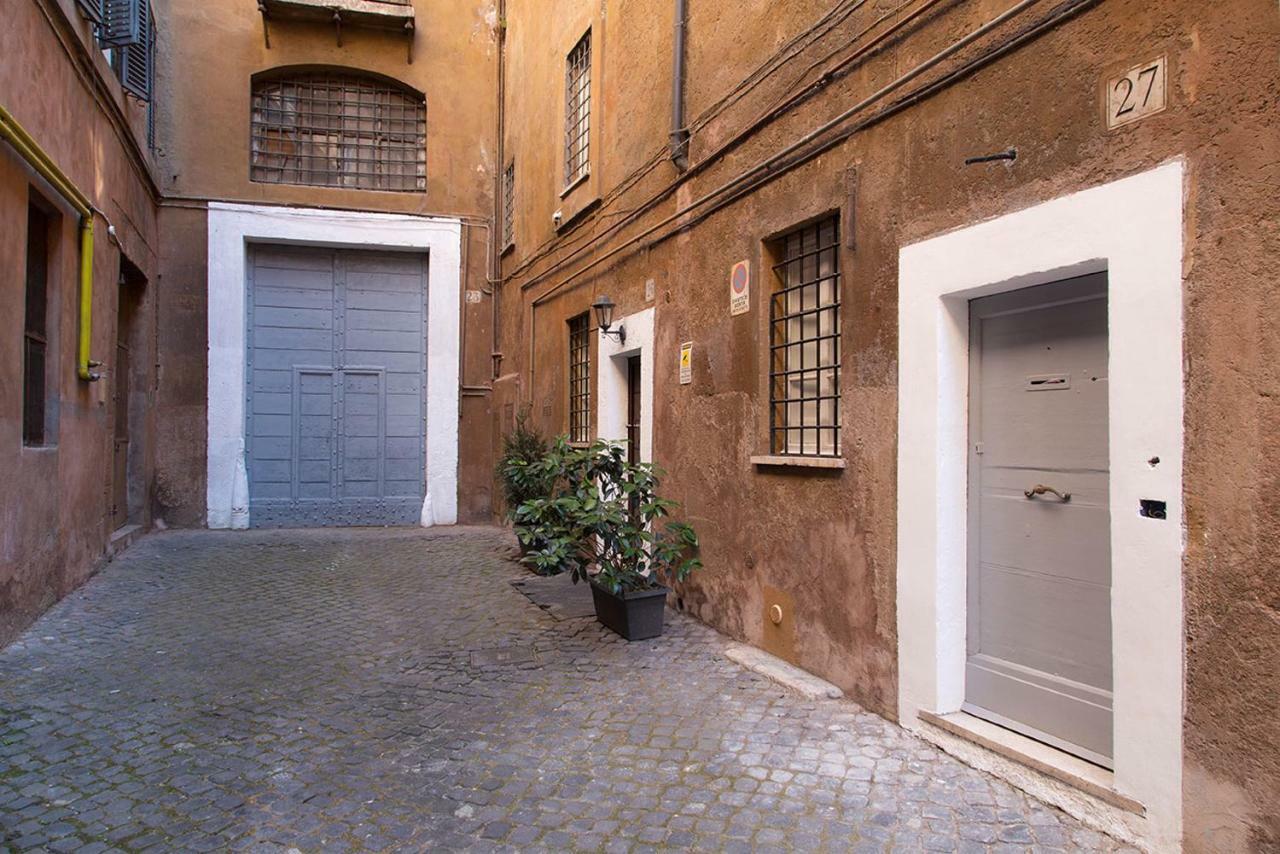 Giulia Apartment Rome Bagian luar foto